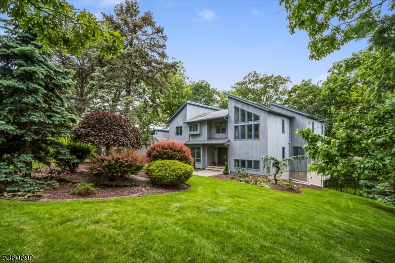 Property Photo: 33 Willowbrook Dr NJ 07006