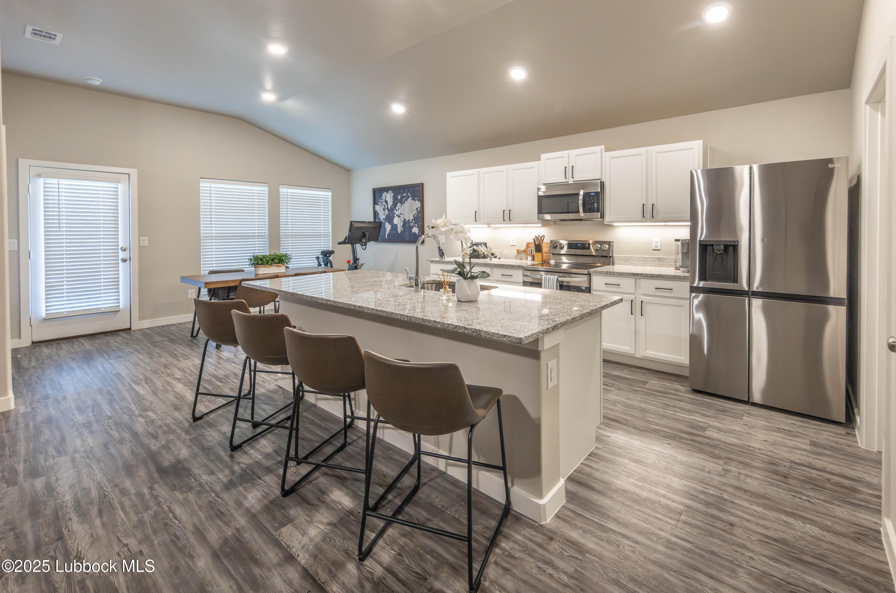 Property Photo: 3222 Volney Avenue TX 79407