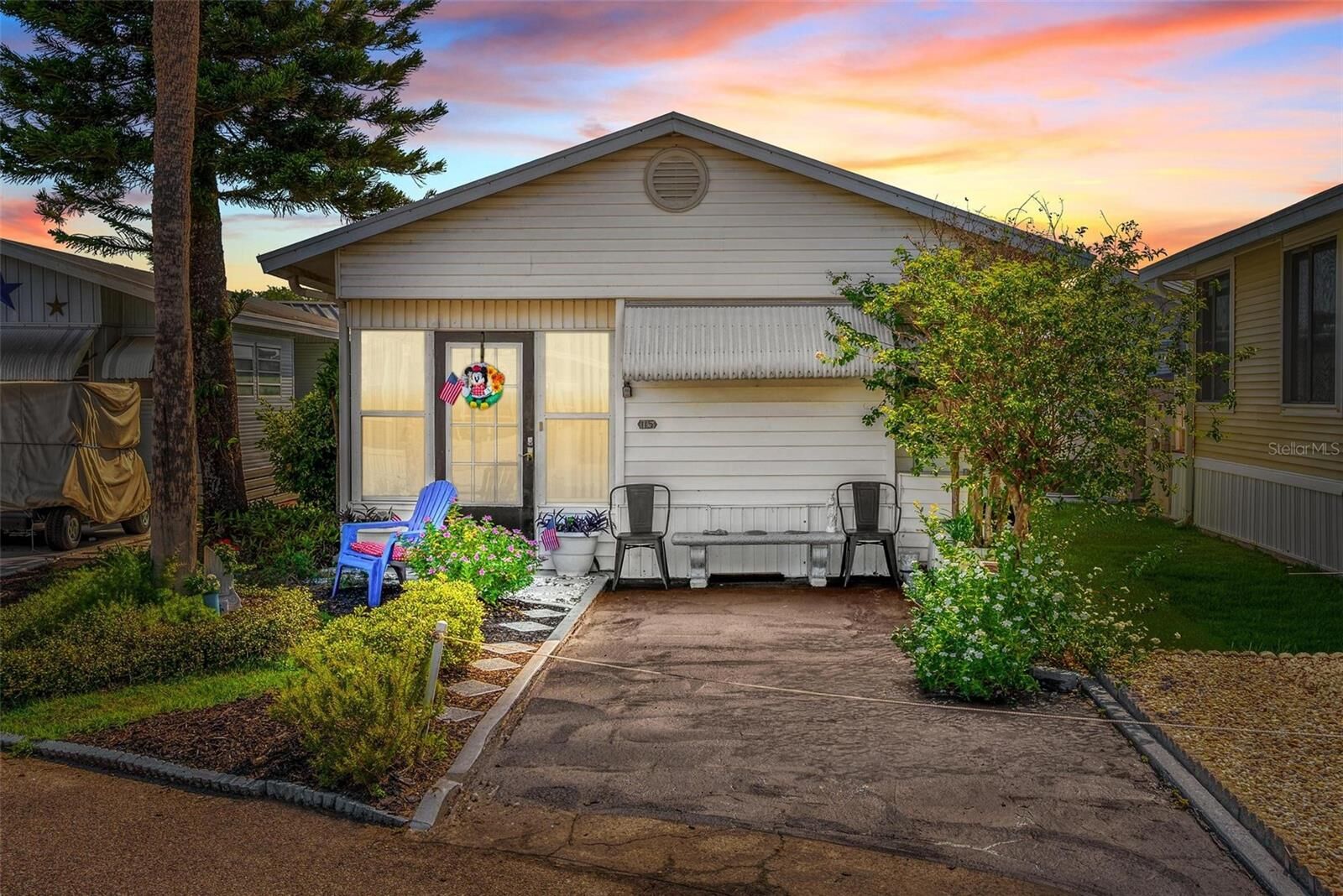 Property Photo:  9000 US Highway 192 115  FL 34714 