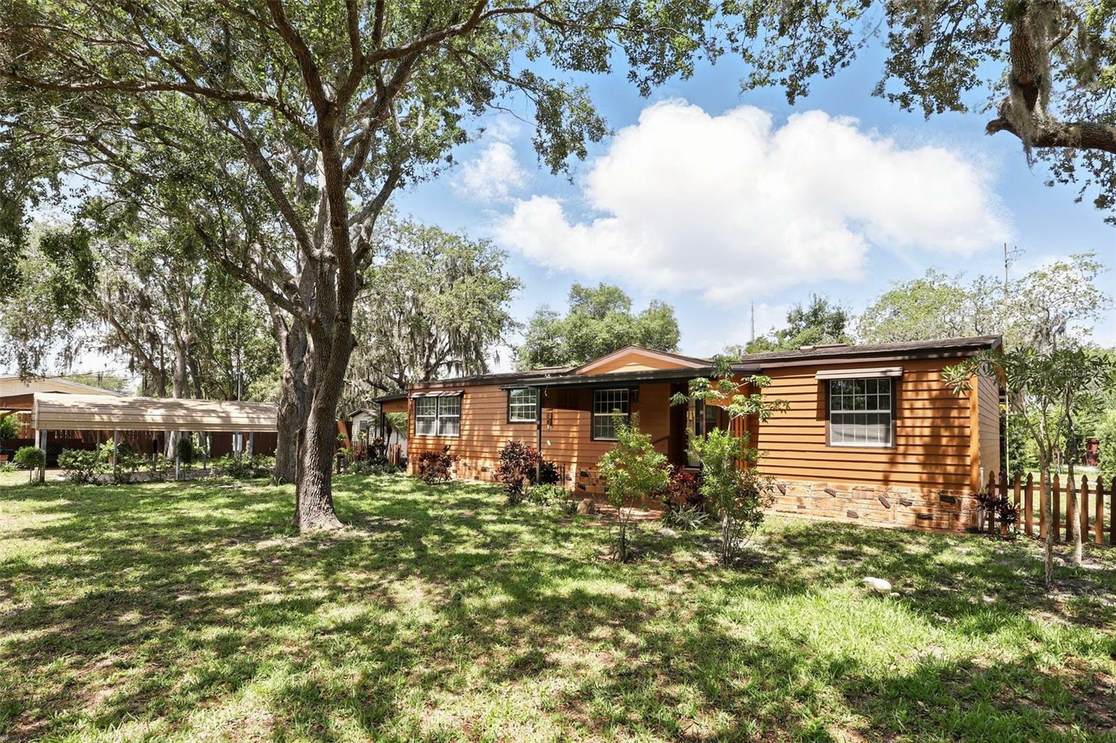 Property Photo: 180 Raintree Court FL 34771