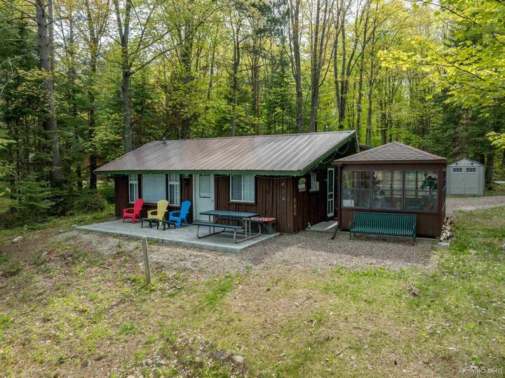 Property Photo:  N1121 Tie Lake Road  MI 49895 