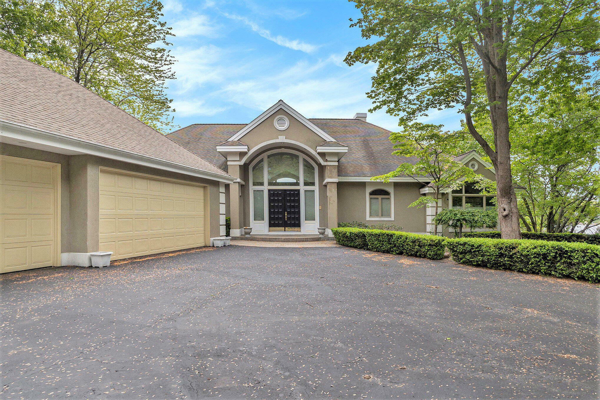 Property Photo:  15919 Orchard Point Drive  MI 49456 