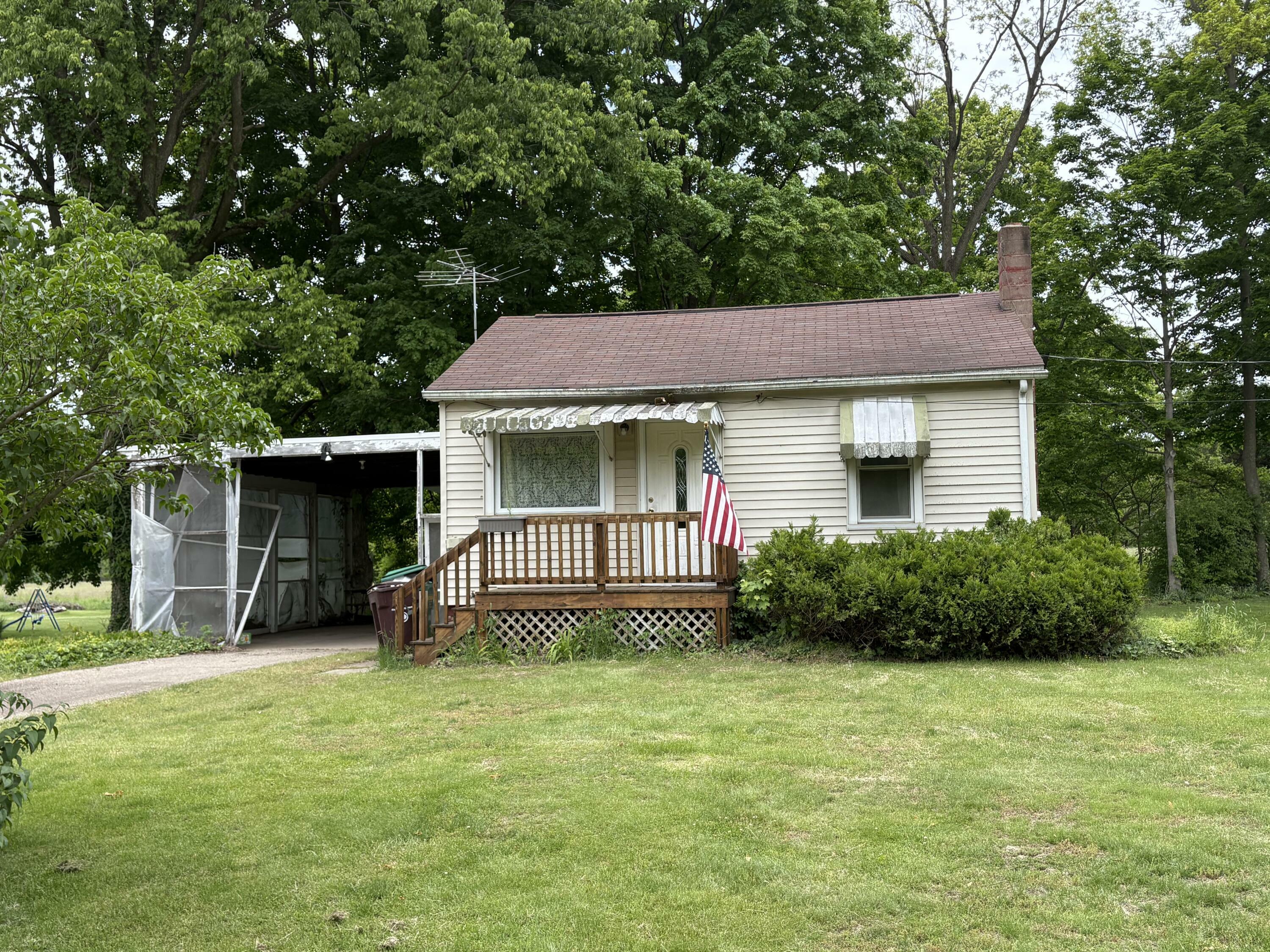 Property Photo: 11638 Pucker Street MI 49120
