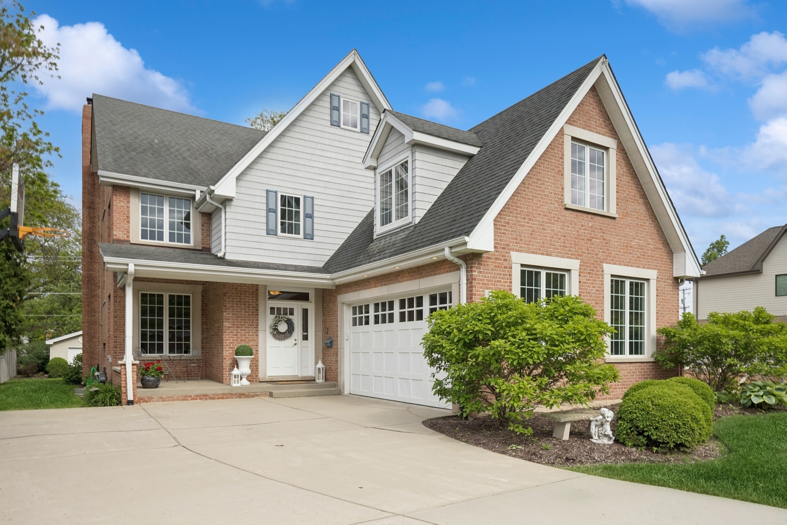 Property Photo: 5417 Lawn Avenue IL 60558