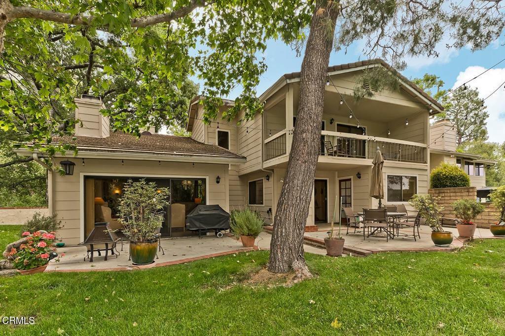 Property Photo:  2025 Rosemont Avenue 2  CA 91103 