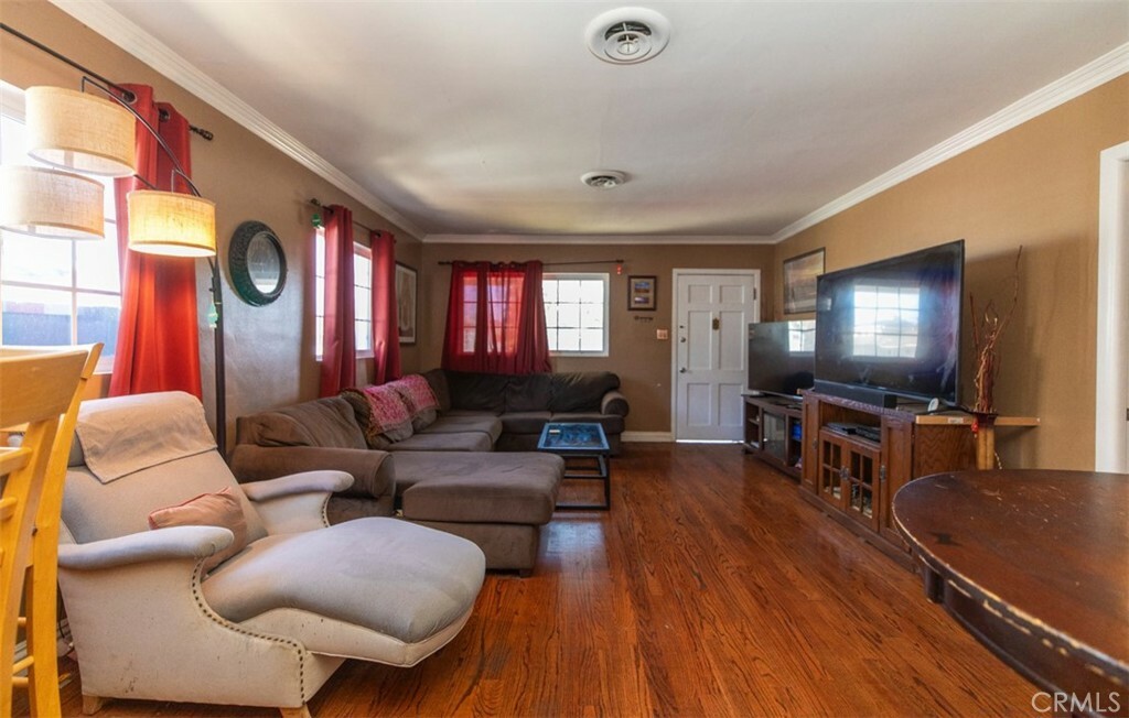 Property Photo:  4547 W 141st Street  CA 90250 