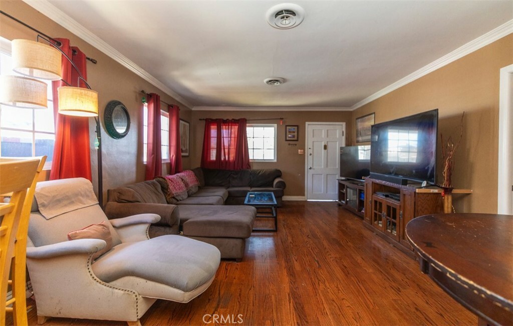 Property Photo:  4547 W 141st Street  CA 90250 