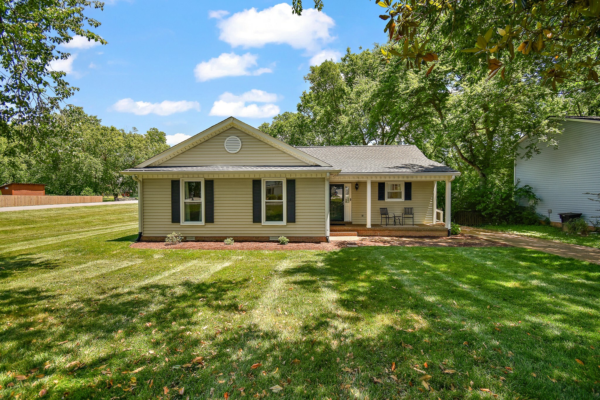 Property Photo: 600 Riverview Dr TN 37064