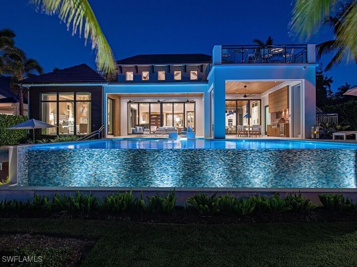 Property Photo: 661 Galleon Drive FL 34102
