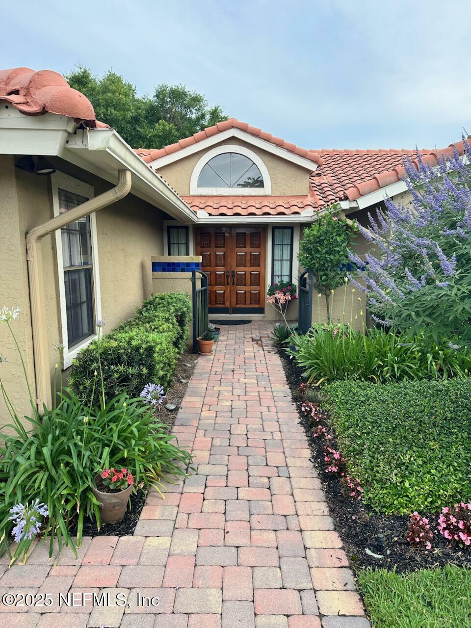 Property Photo: 4026 Corrientes Court E FL 32217
