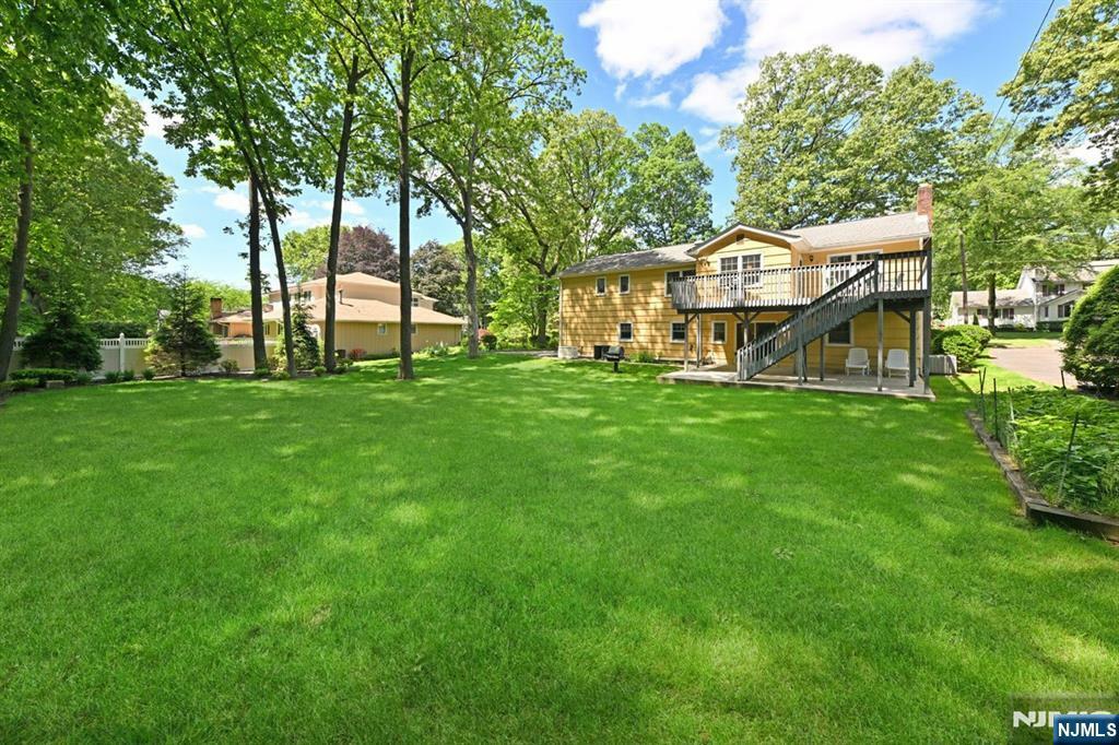Property Photo: 10 Lyncrest Drive NJ 07652