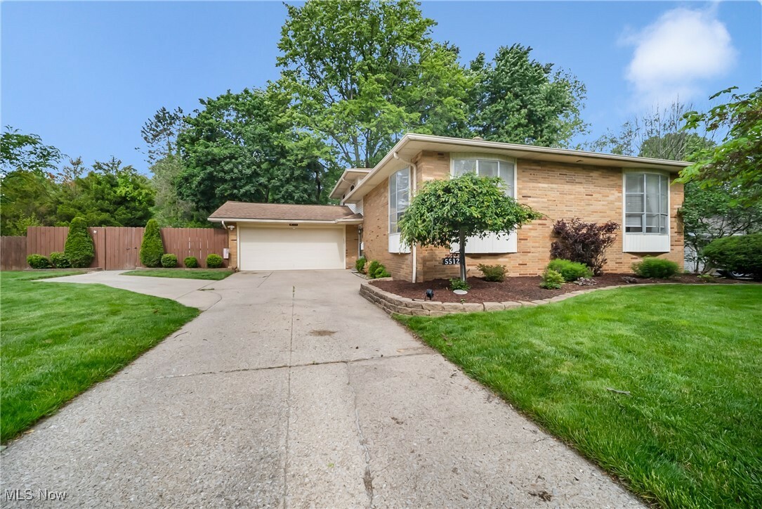Property Photo: 5512 Berkshire Drive OH 44070