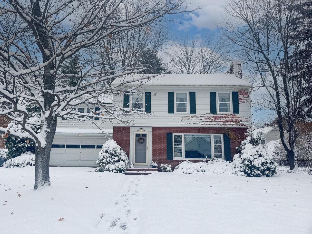 Property Photo: 162 Crescent Road VT 05401