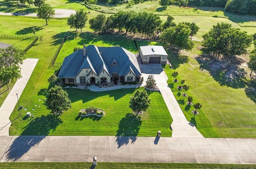 Property Photo: 1387 Shadow Lakes Drive TX 75169