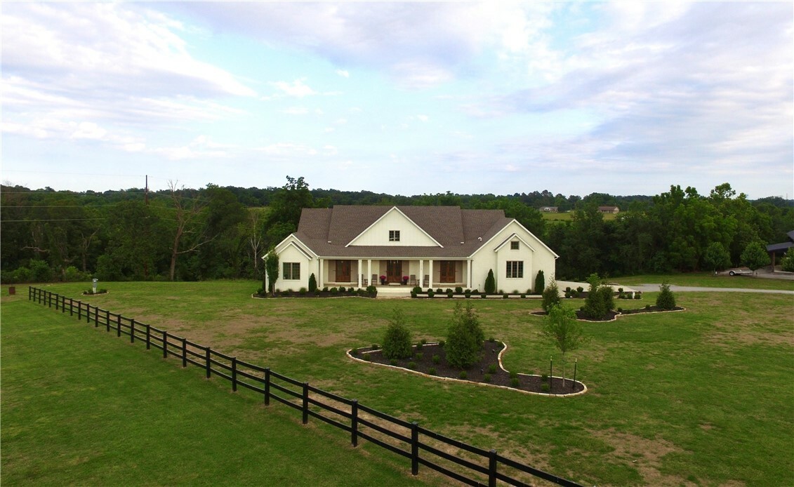Property Photo: 11964 Long Acres Drive AR 72713
