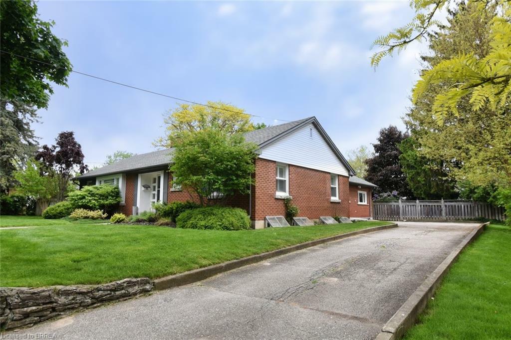 Property Photo: 48 Devon Street ON N3R 1M2