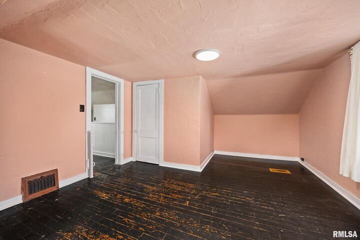 436 Carola Street  Creve Coeur IL 61610 photo