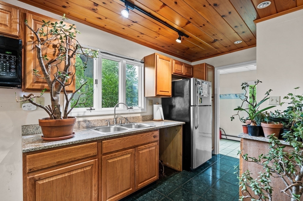 Property Photo:  5 Emery Ct  MA 02180 