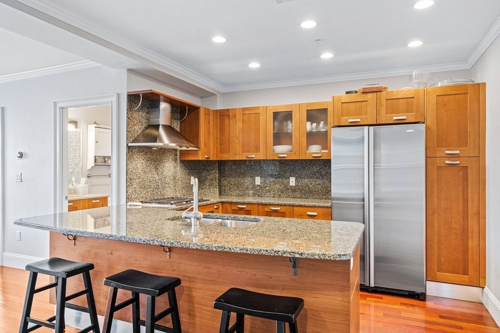 Property Photo: 440 Commercial St 503 MA 02109