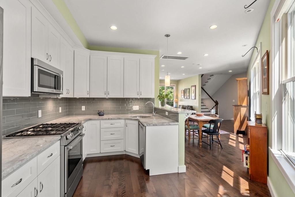 Property Photo: 370 Beech Street 2 MA 02131