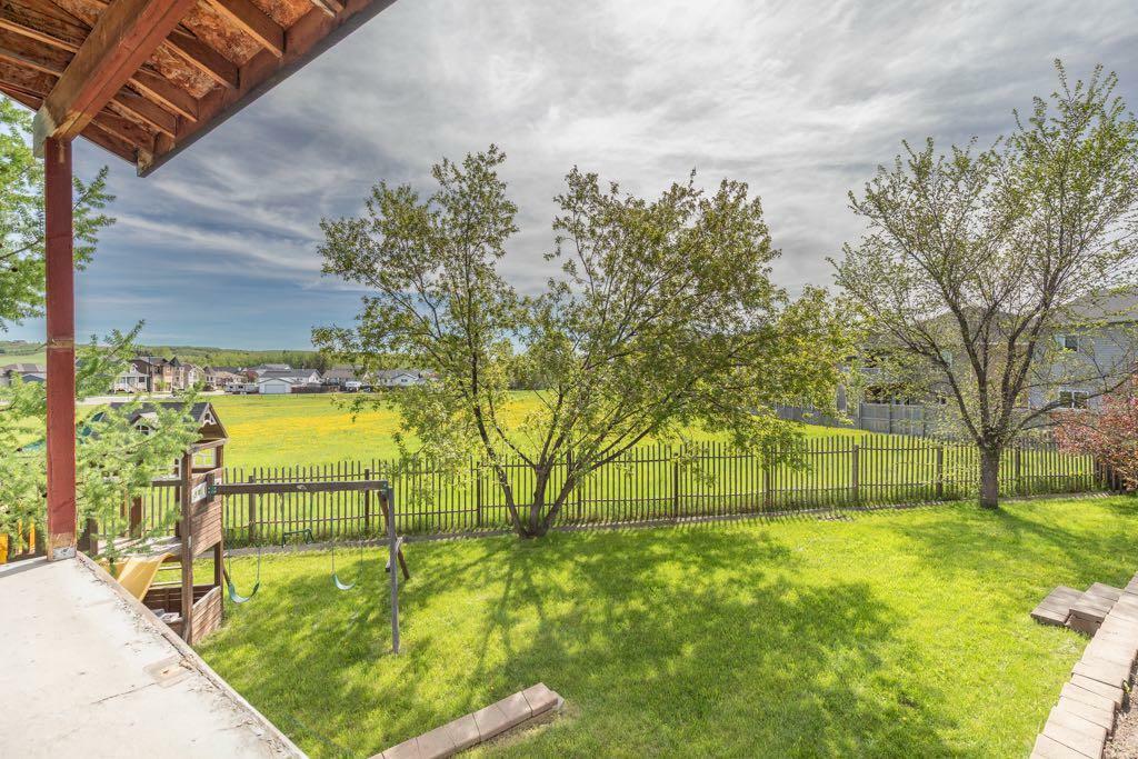 Property Photo:  306 Edward Close  AB T0L 2A0 