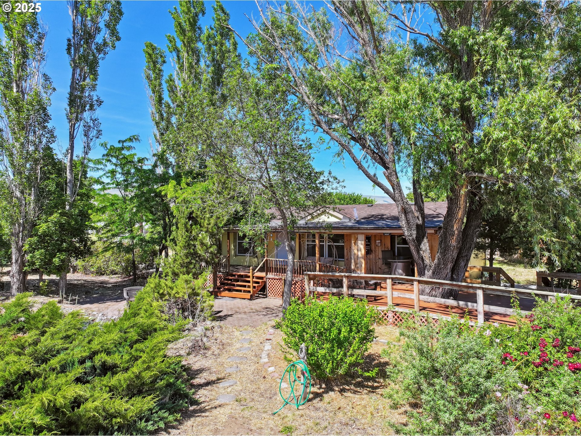 Property Photo: 18 Camdon Dr WA 98617
