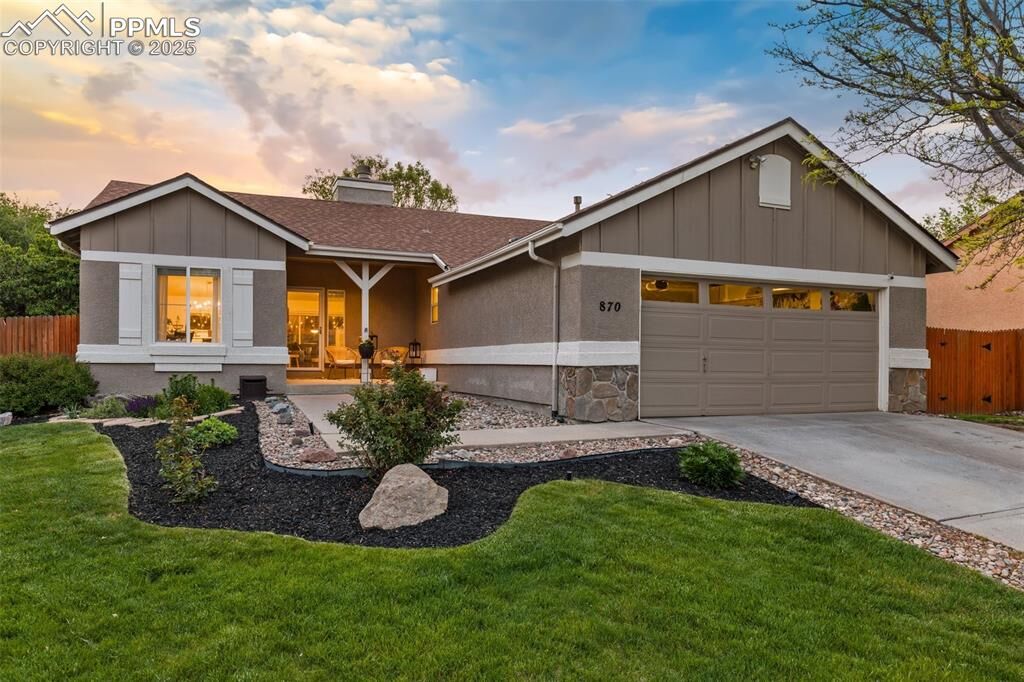 Property Photo:  870 Aspenglow Lane  CO 80916 