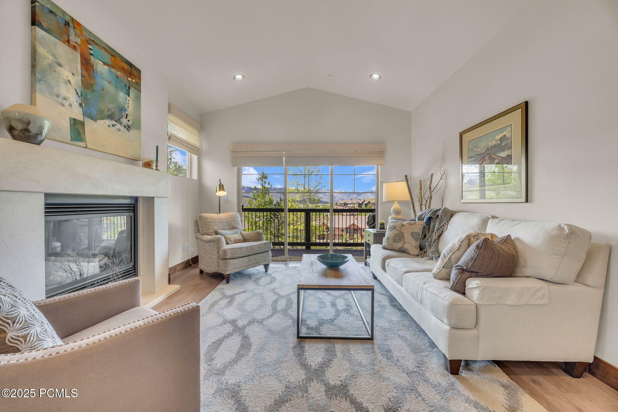 Property Photo: 1009 W White Cloud Trail UT 84036