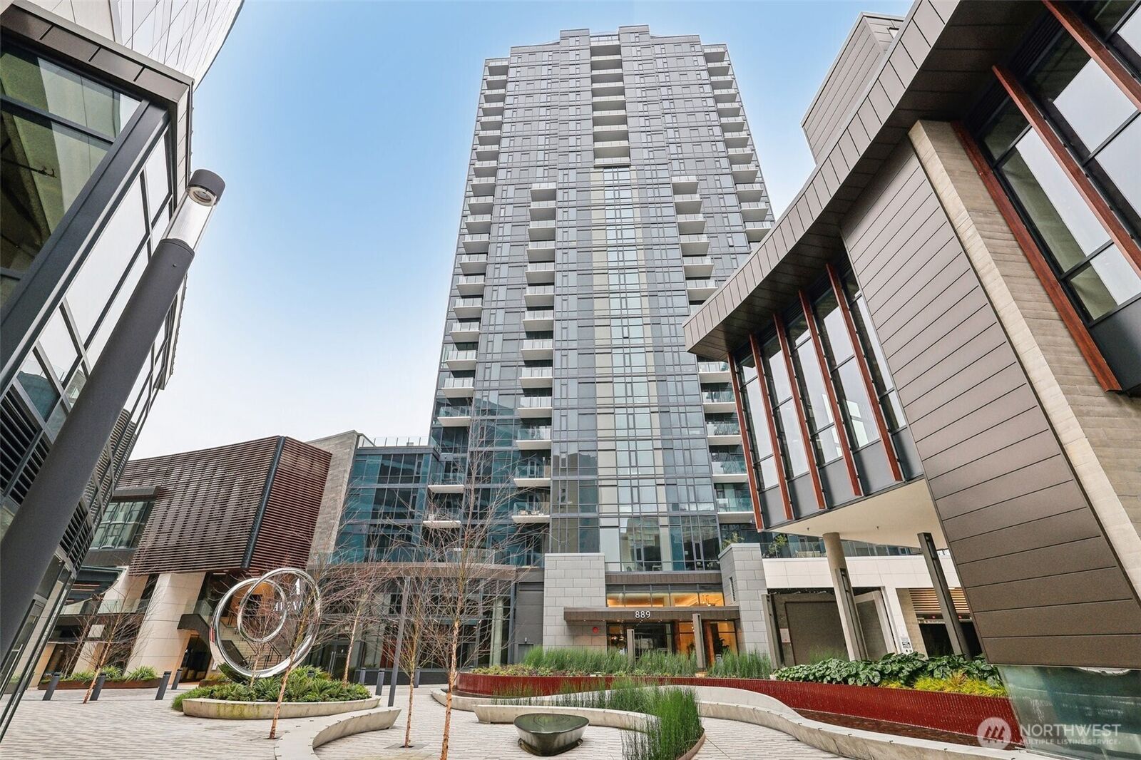Property Photo: 889 Avenue Square NE 302 WA 98004