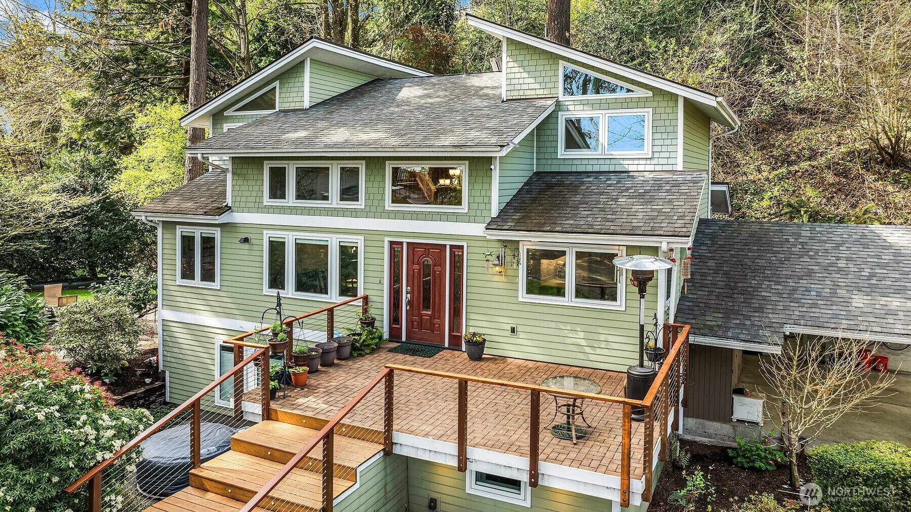 Property Photo:  8521 E Mercer Way  WA 98040 