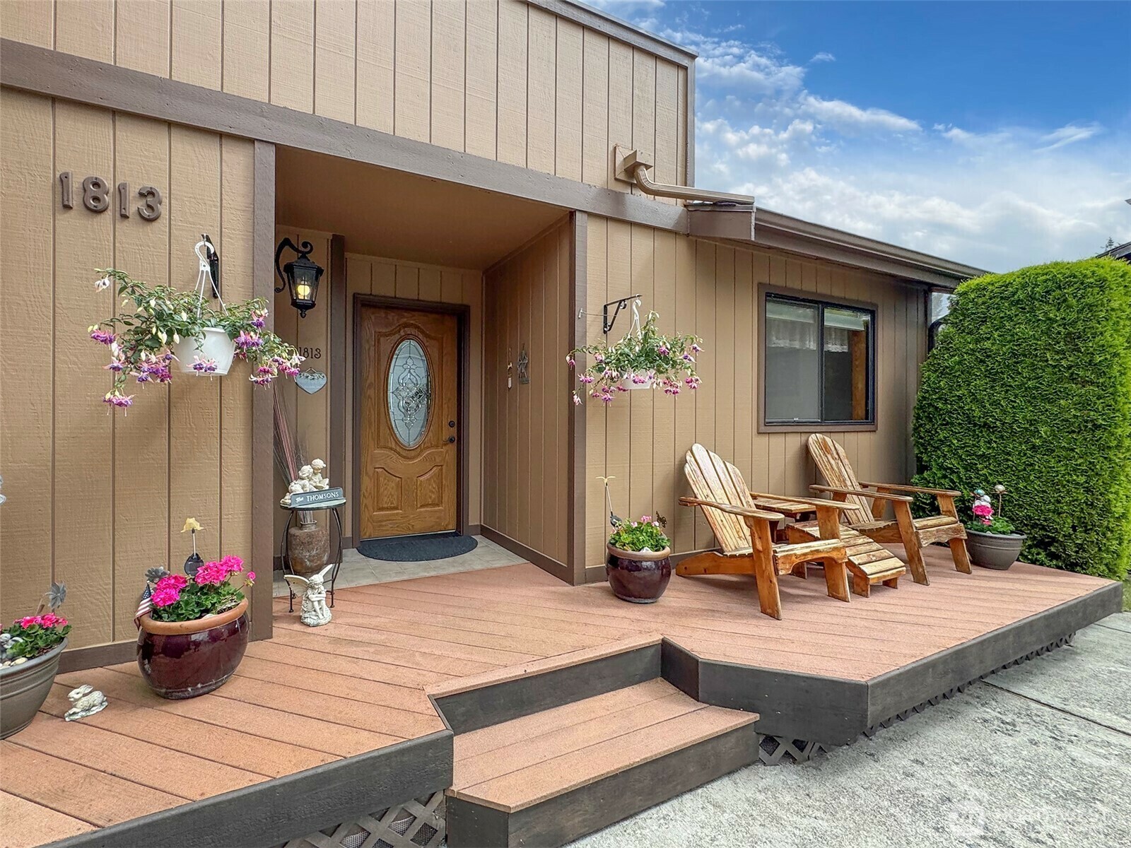 Property Photo:  1813 E 3rd Street  WA 98362 