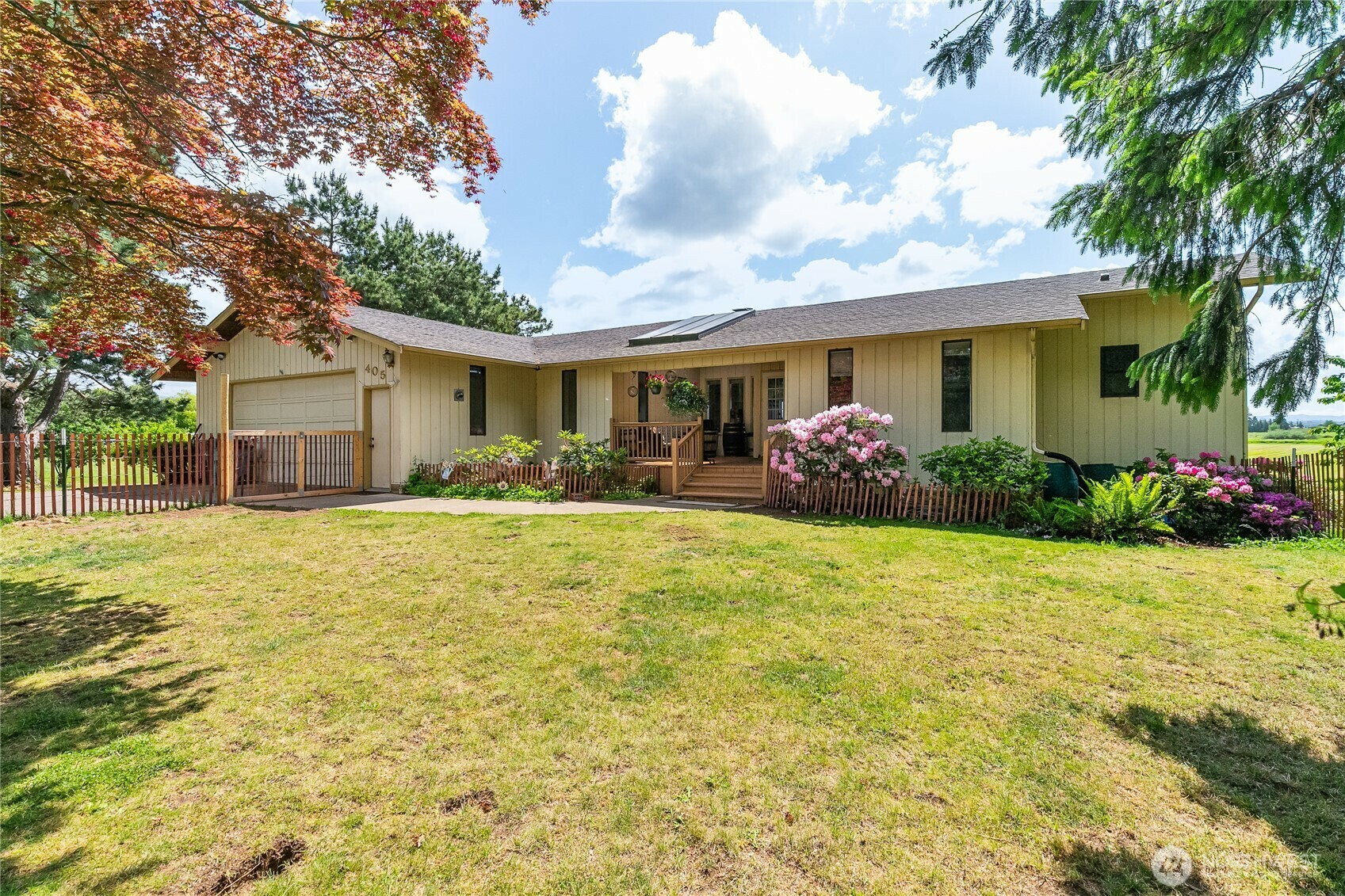 Property Photo: 405 E Wiser Lake Road WA 98264