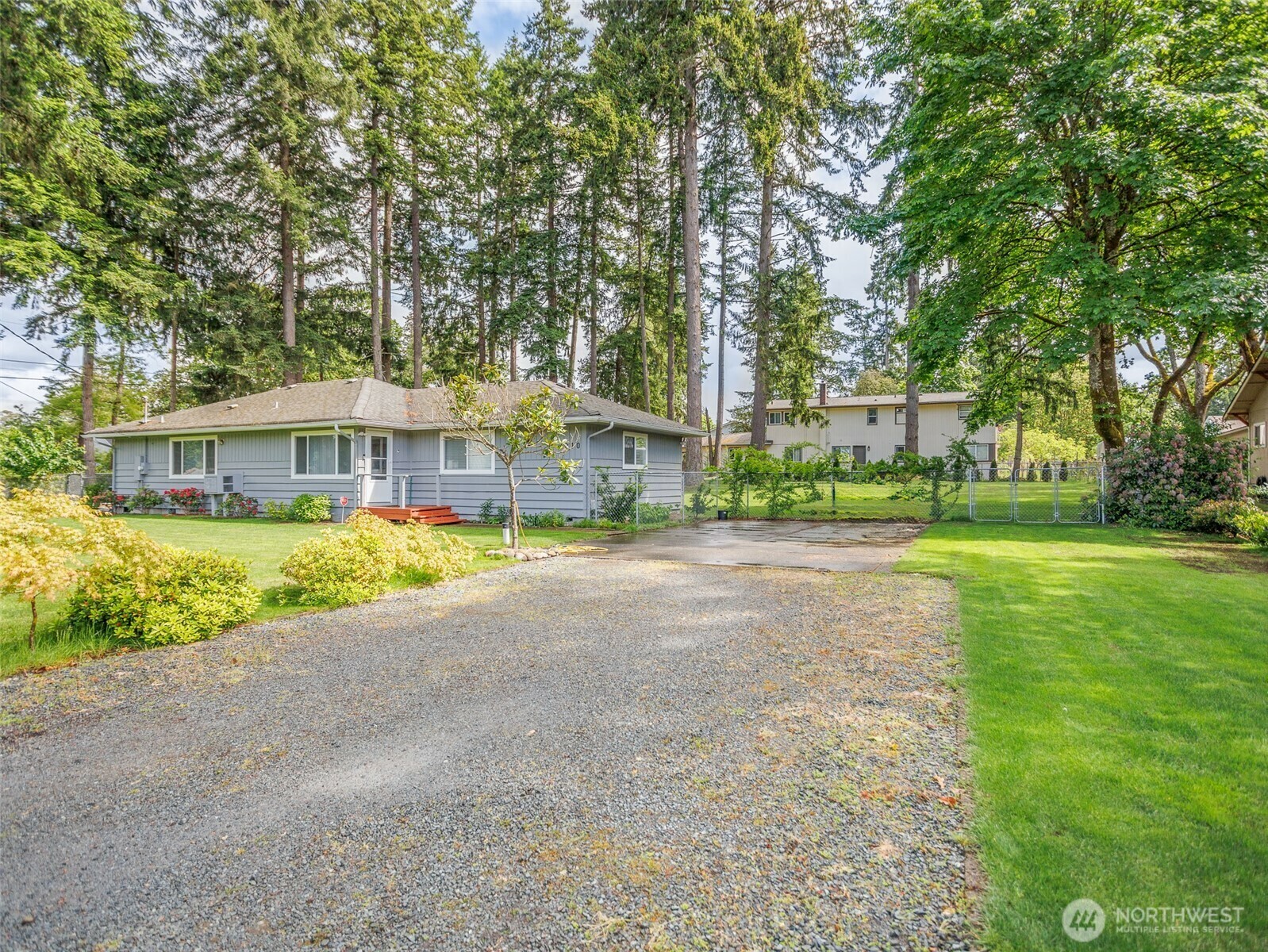 6810  Mount Tacoma Drive SW  Lakewood WA 98499 photo