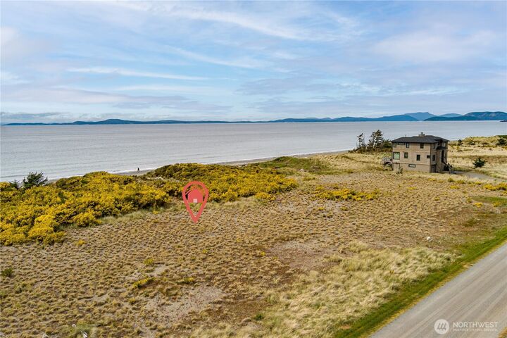 Property Photo:  4693  Surfcrest Drive  WA 98277 