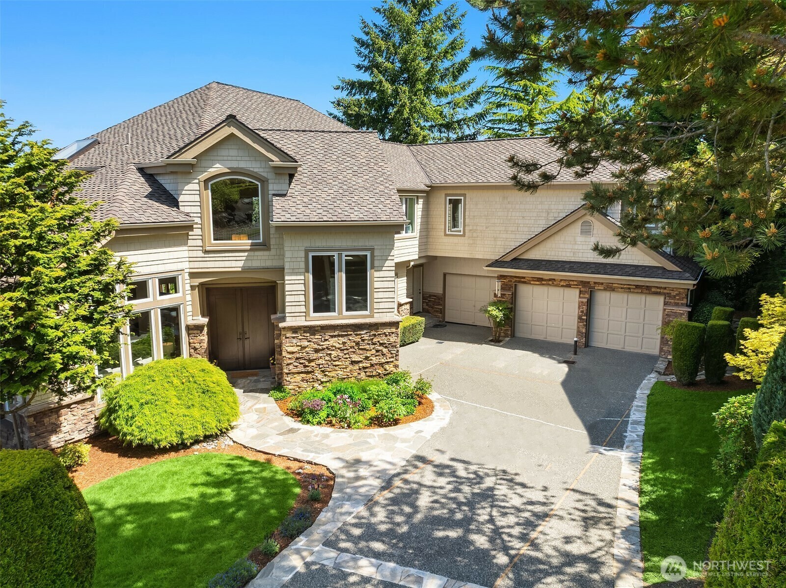 5874  169th Avenue SE  Bellevue WA 98006 photo