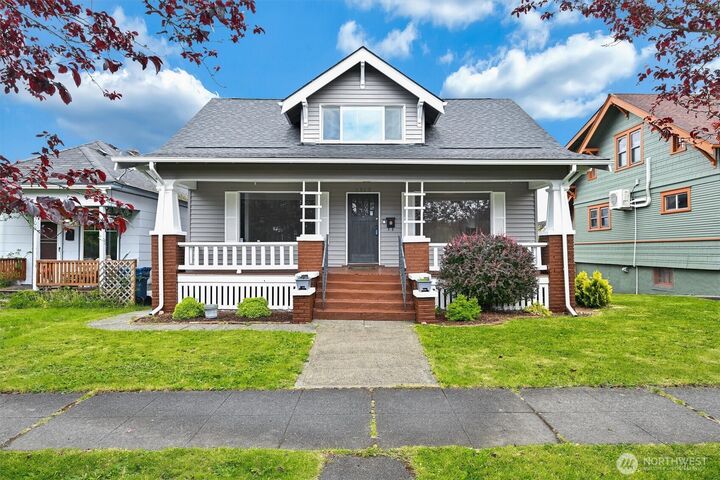 Property Photo:  1515 S Ainsworth Avenue  WA 98405 