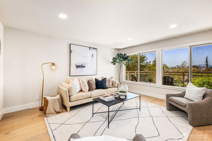 Property Photo: 200 James Street 206 WA 98020