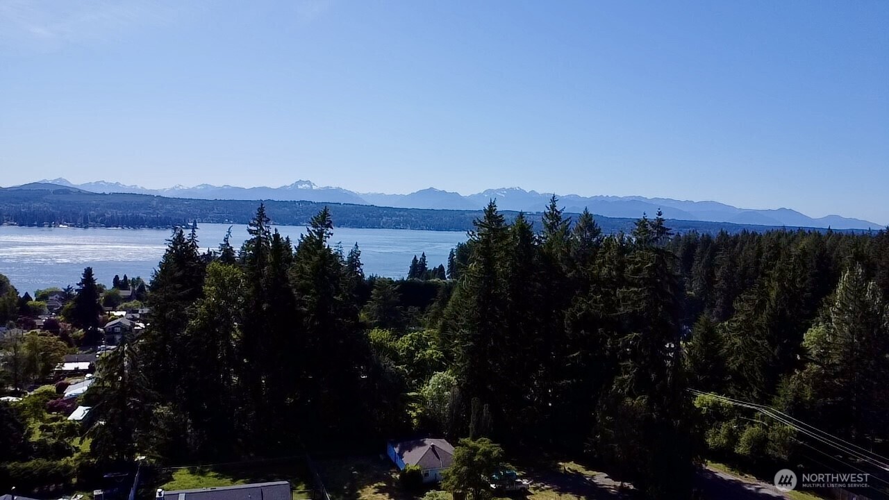 Property Photo: 221 NW Nichols Avenue WA 98311
