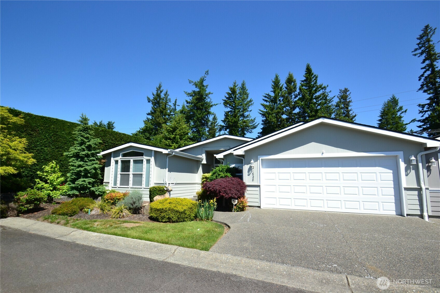 Property Photo: 21628 SE 272nd Place 138 WA 98038