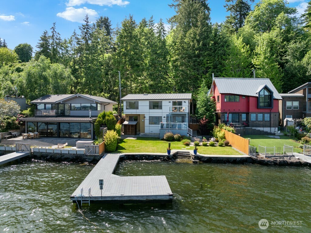 Property Photo: 13190 Riviera Place NE WA 98125