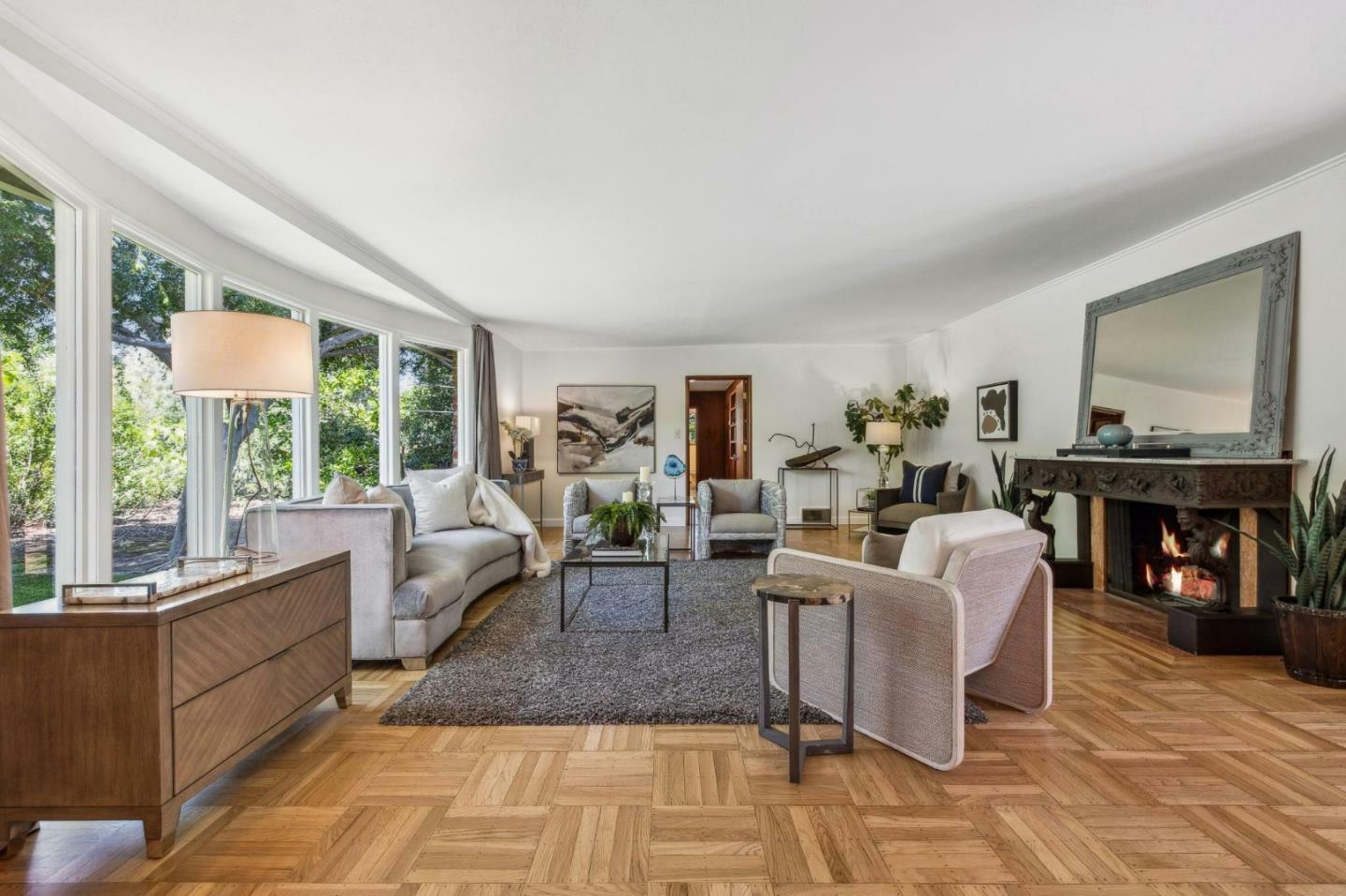 Property Photo: 4061 Manzana Lane CA 94306