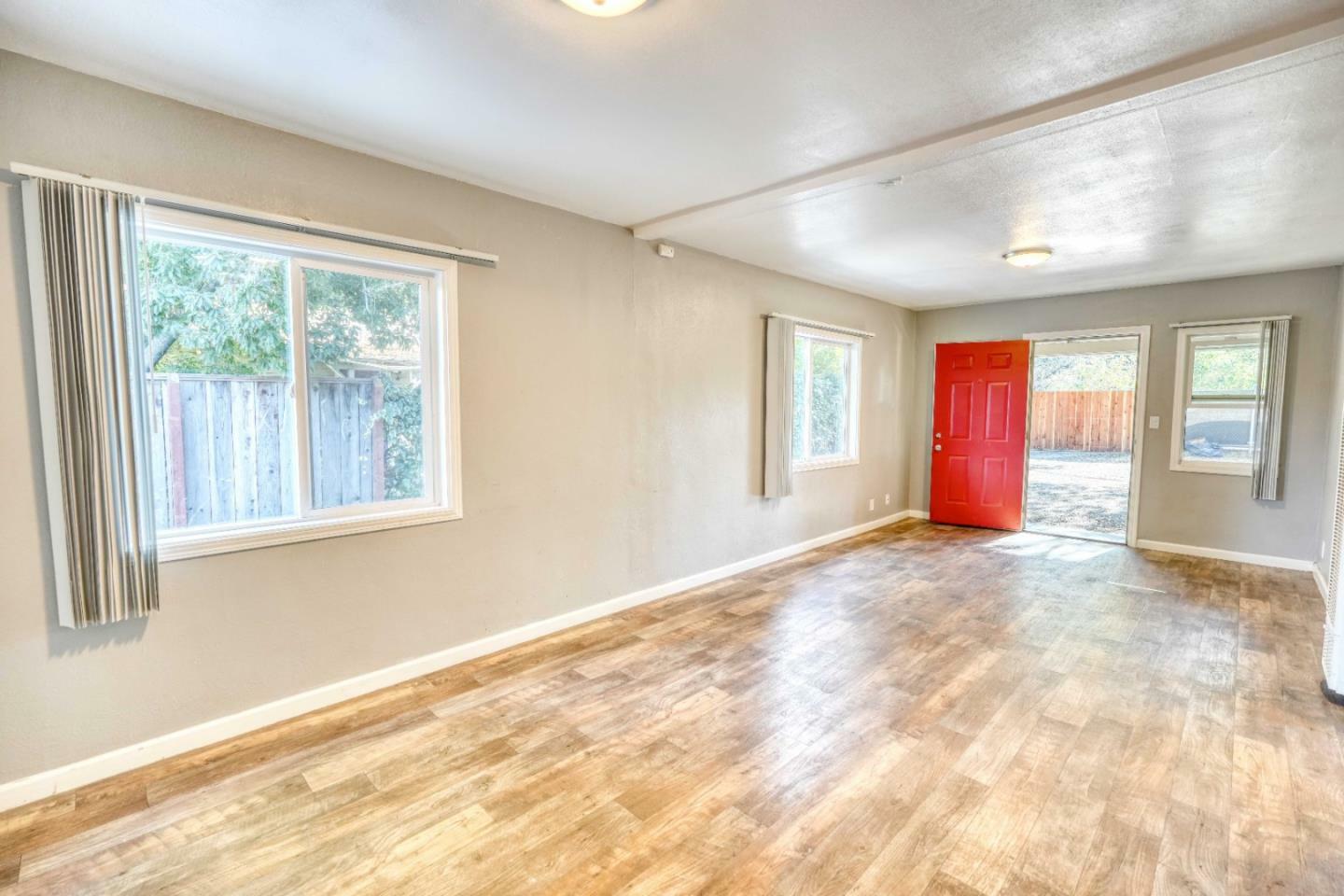 Property Photo:  1871 Woodland Avenue  CA 94303 