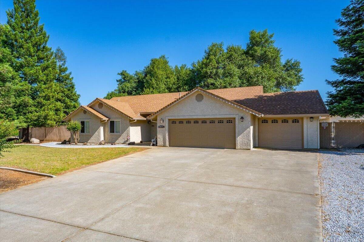 Property Photo: 17935 Arlington Court CA 96007