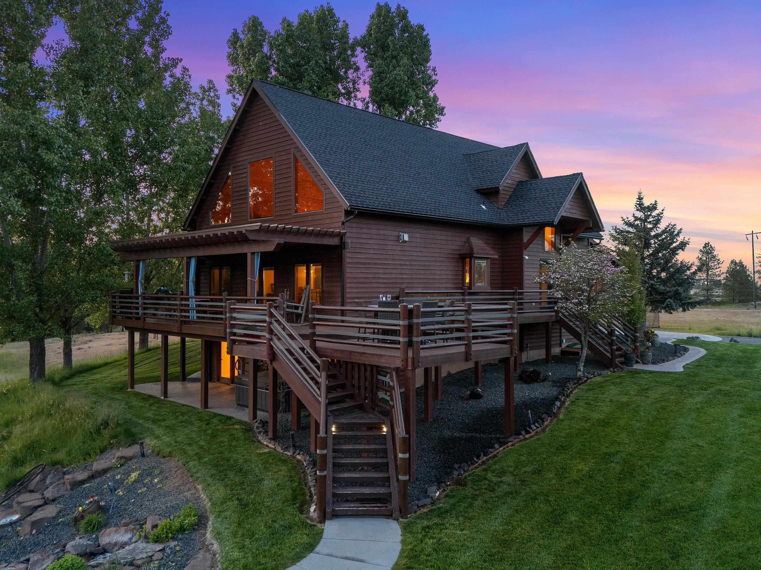 Property Photo:  16010 W Jade Ln  WA 99022 