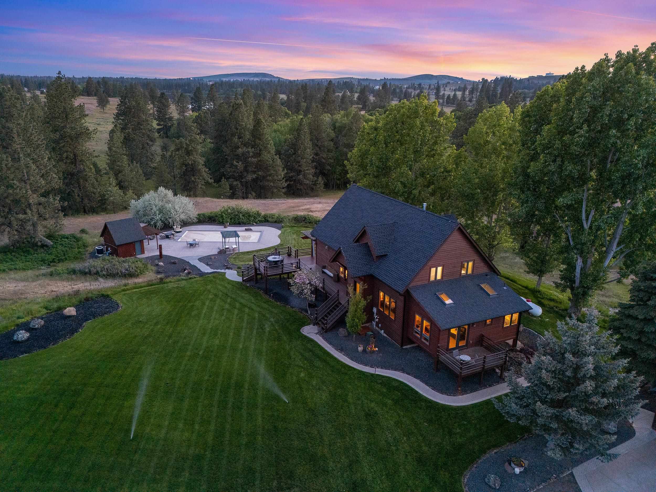 Property Photo: 16010 W Jade Ln WA 99022