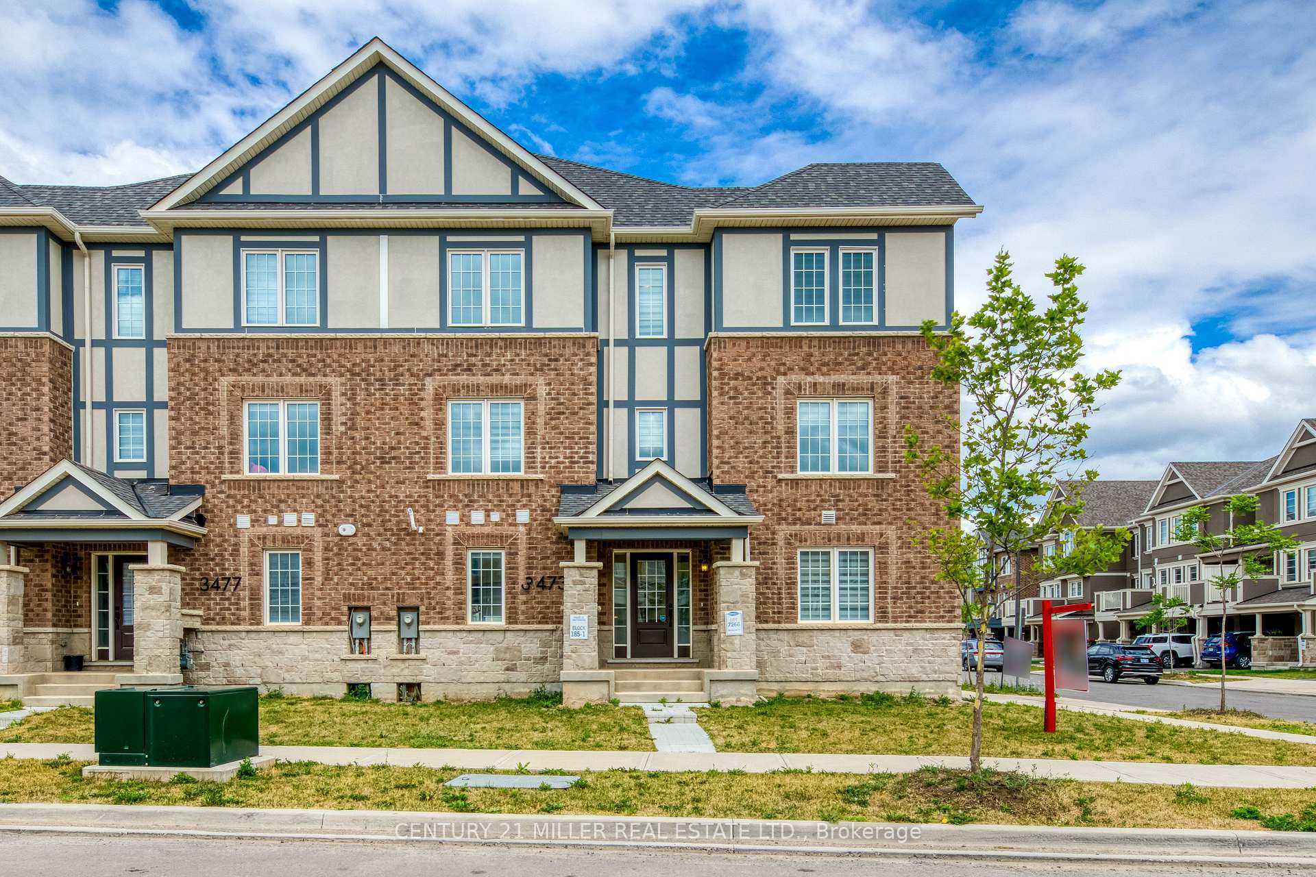 Property Photo: 3473 Vernon Powell Drive ON L6H 0X8