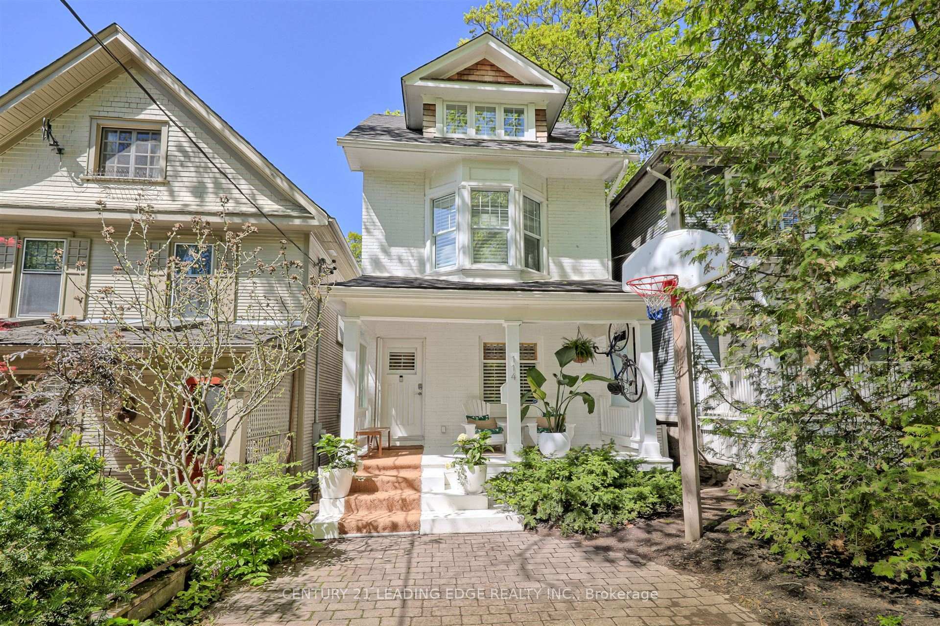 114 Silver Birch Avenue  Toronto ON M4E 3L4 photo
