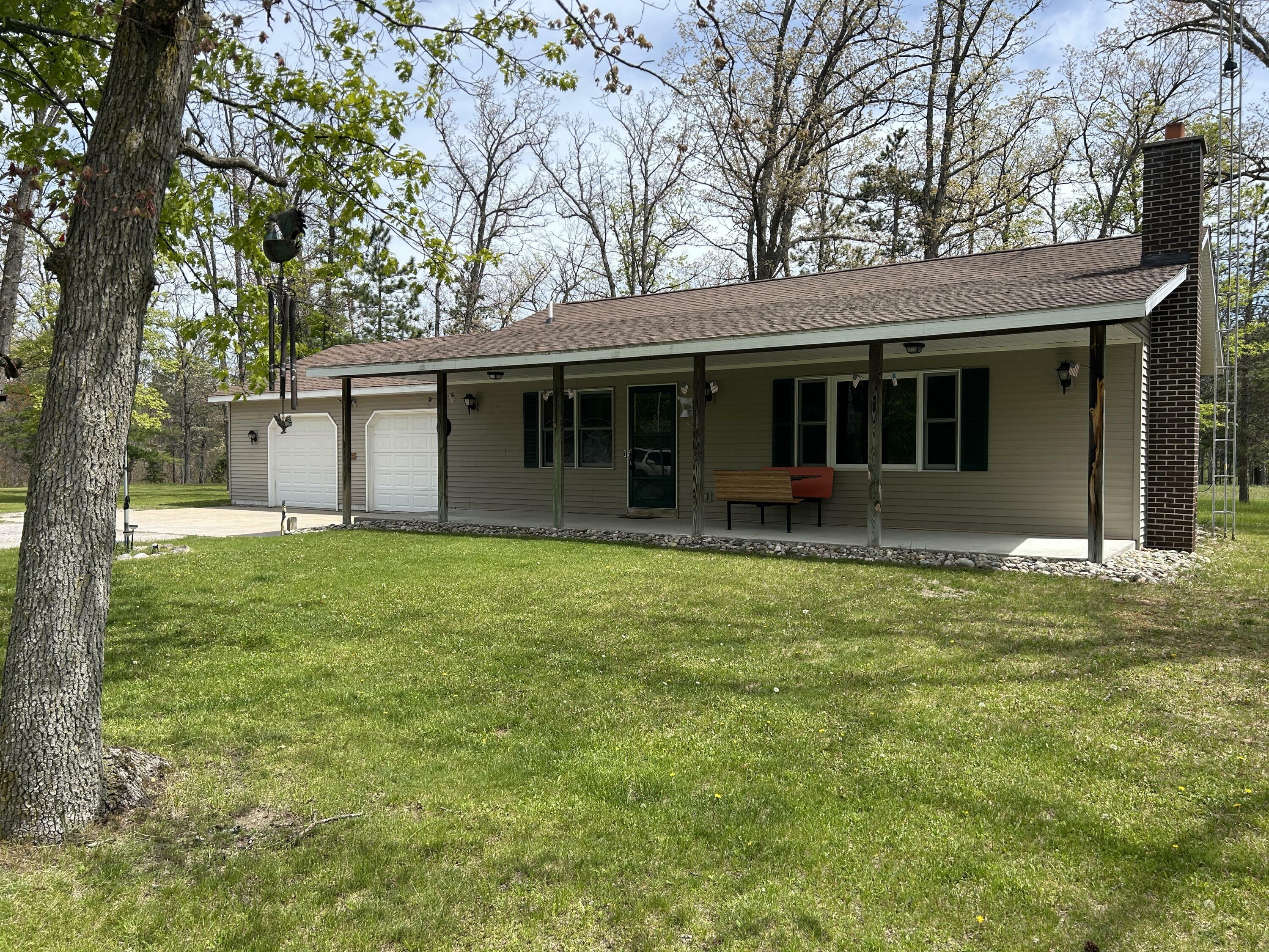 Property Photo:  6251 M-65 North  MI 48728 