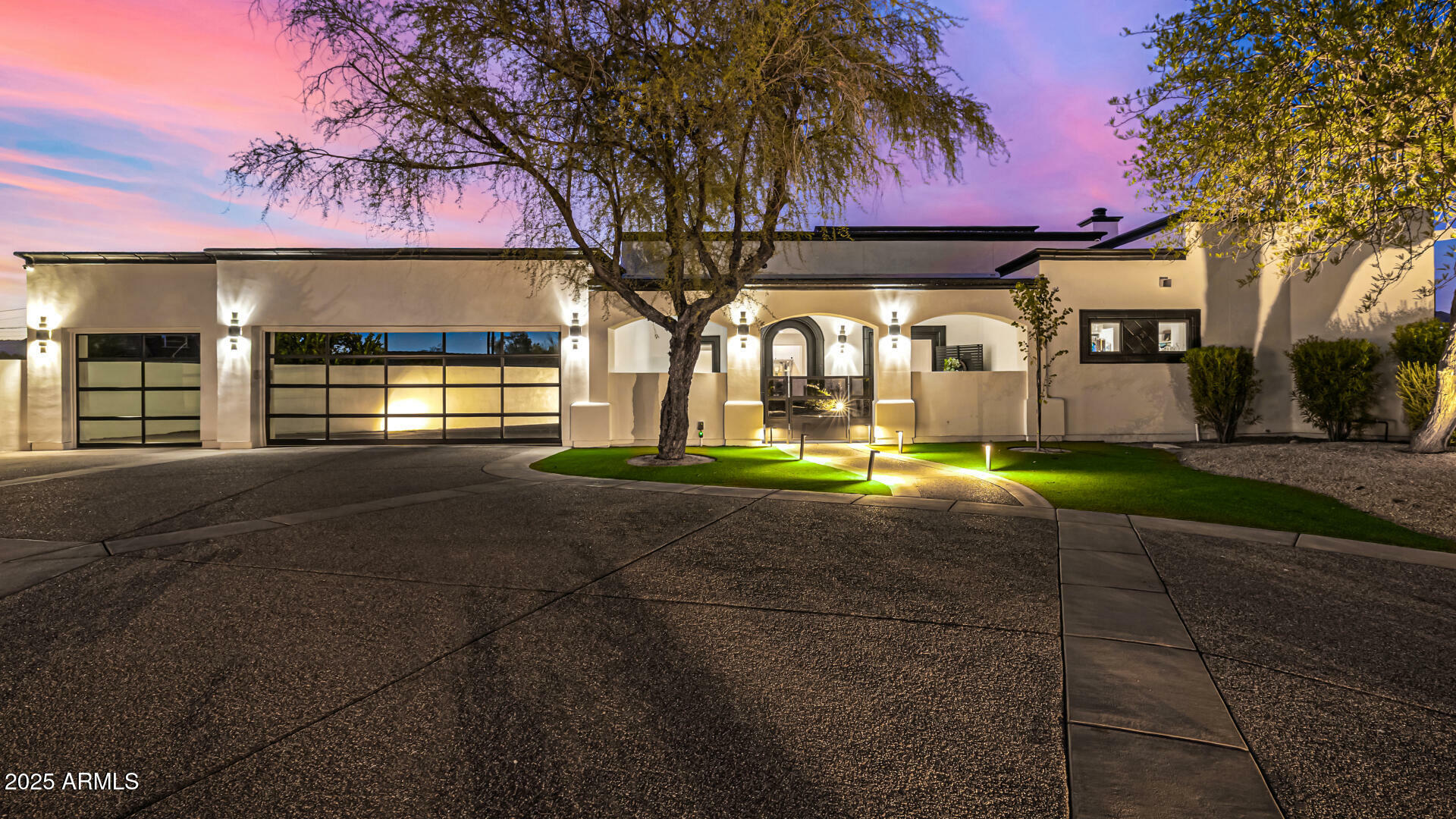 Property Photo: 5404 N 41st Street AZ 85018