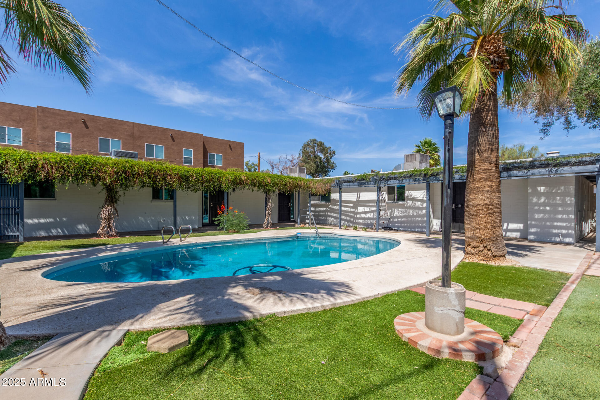 4235 N 13th Place  Phoenix AZ 85014 photo